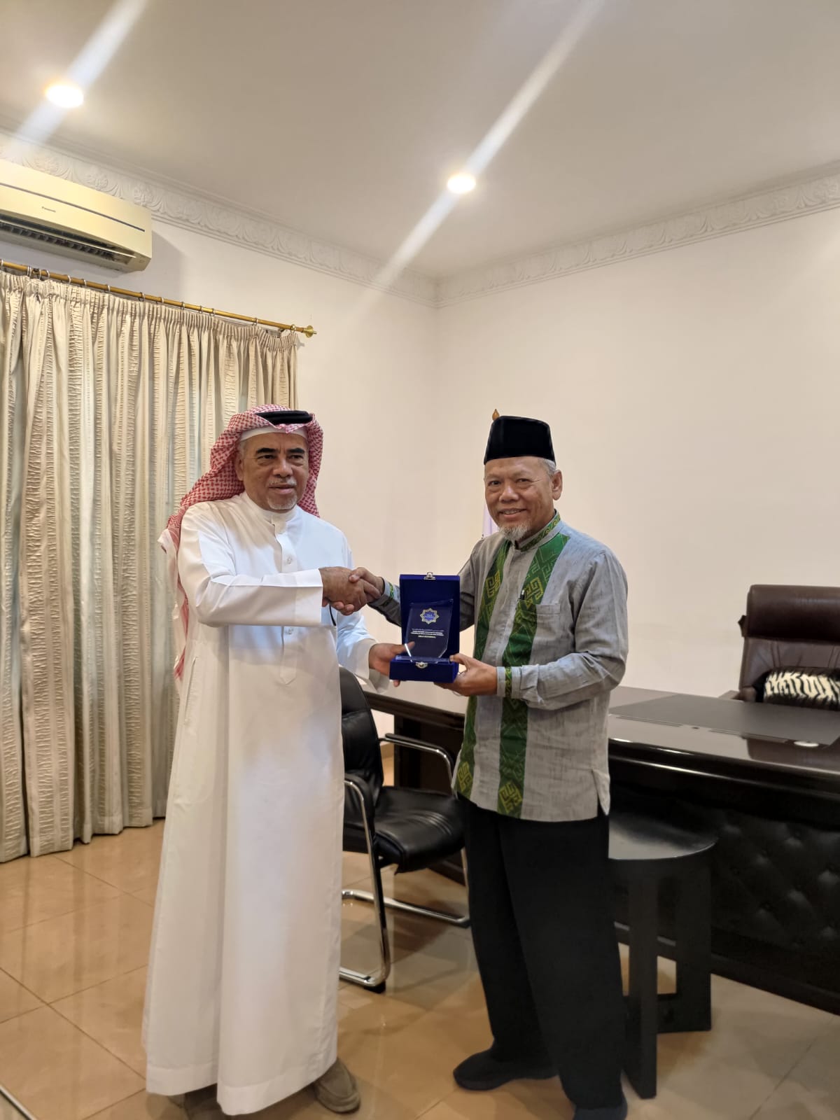 Ketua IMLA Indonesia Bertemu Direktur Rabithah Alam Islami